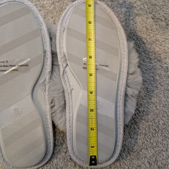 3 For $18 Cozy Gray Faux Fur Women's Slippers - Picture 7 of 7